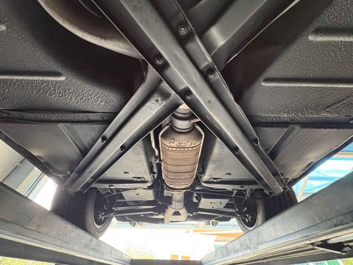 Vehicle photo 53