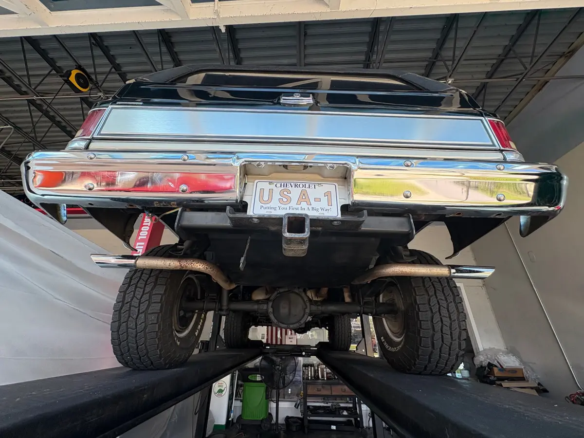 Vehicle photo 43