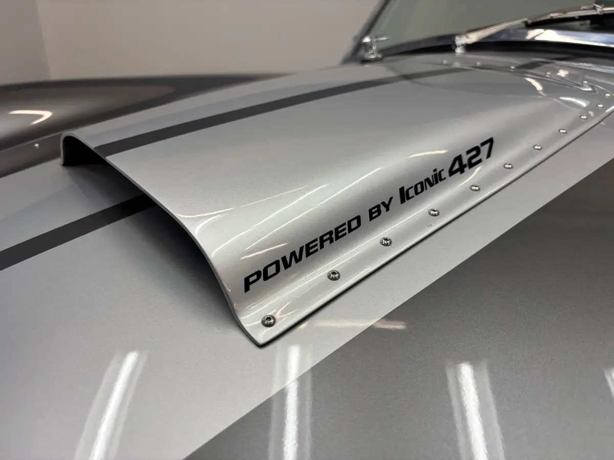Vehicle photo 20
