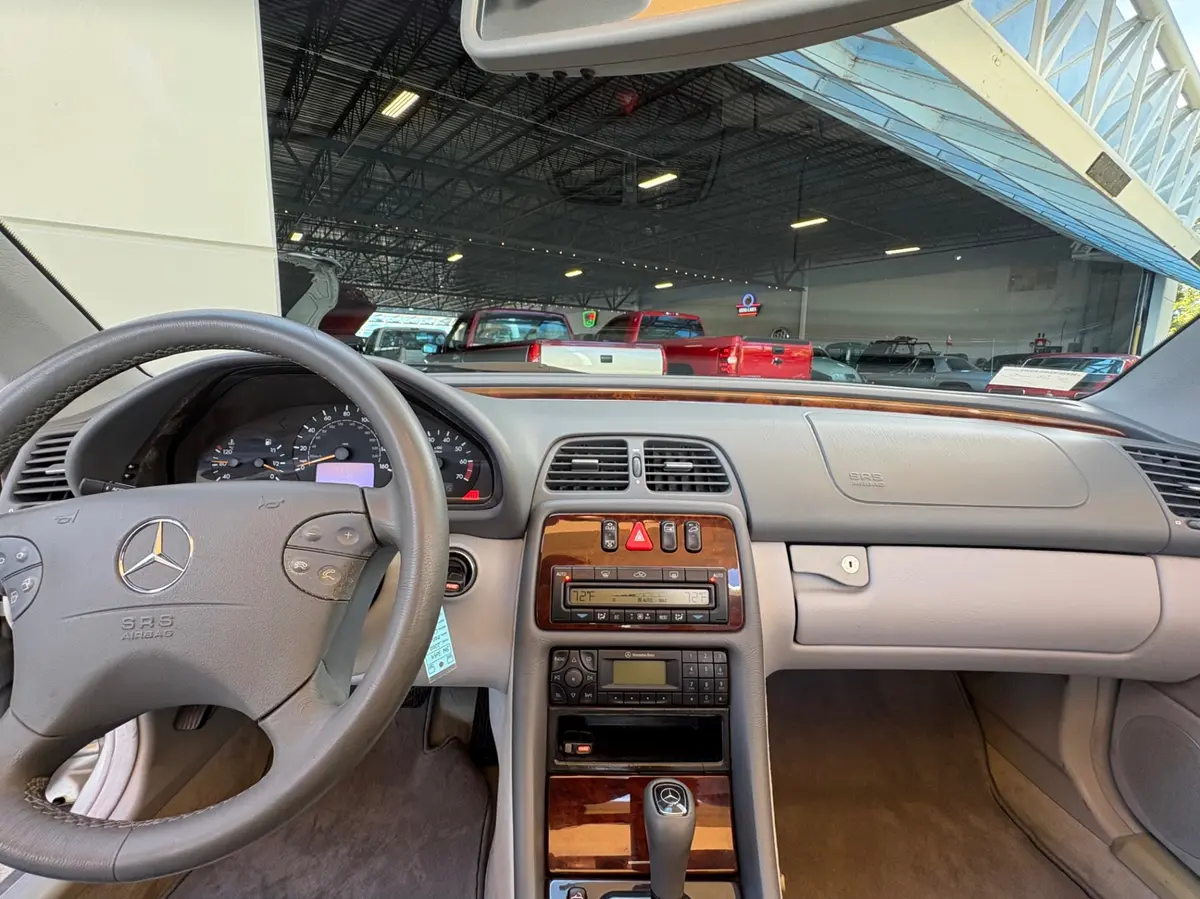 Vehicle photo 40