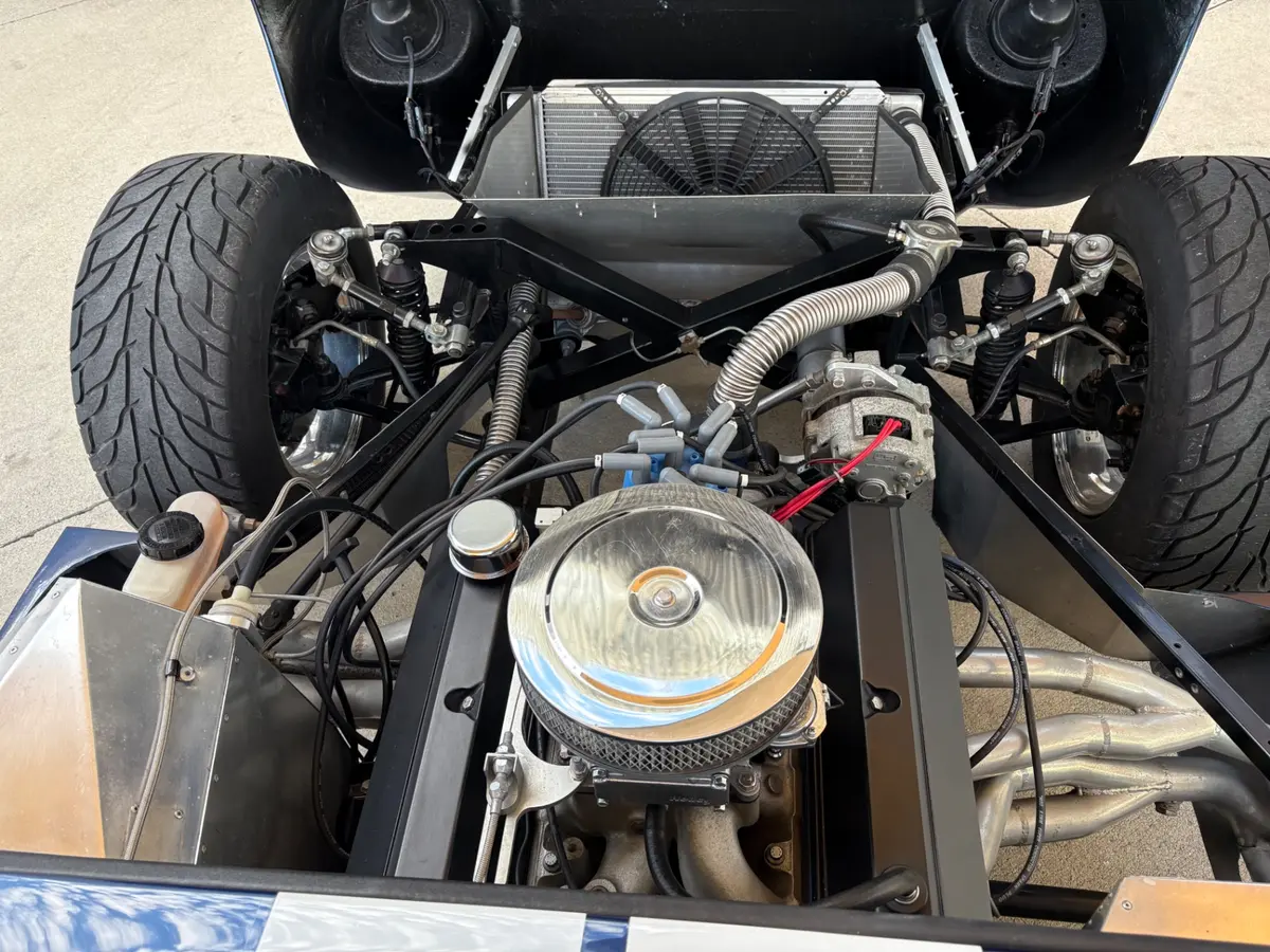 Vehicle photo 31