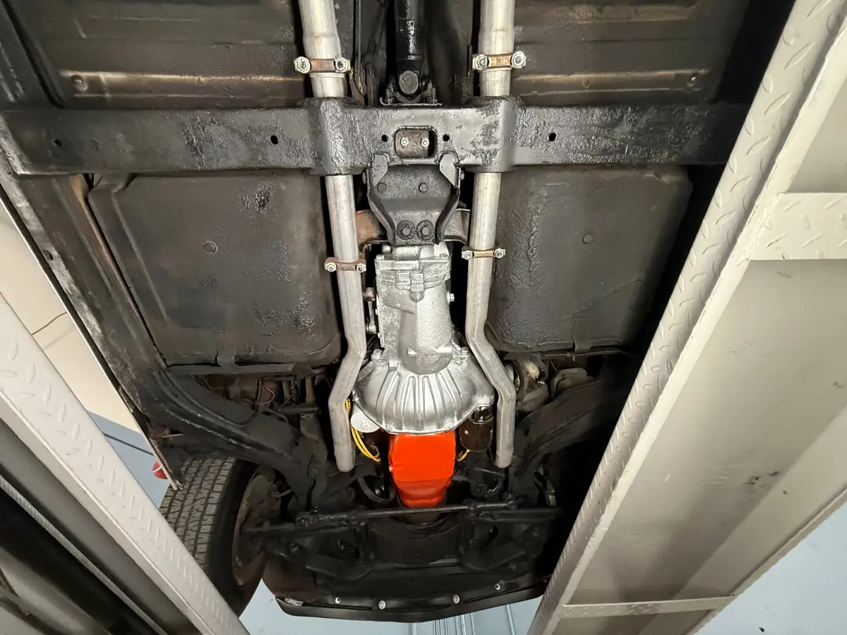 Vehicle photo 59