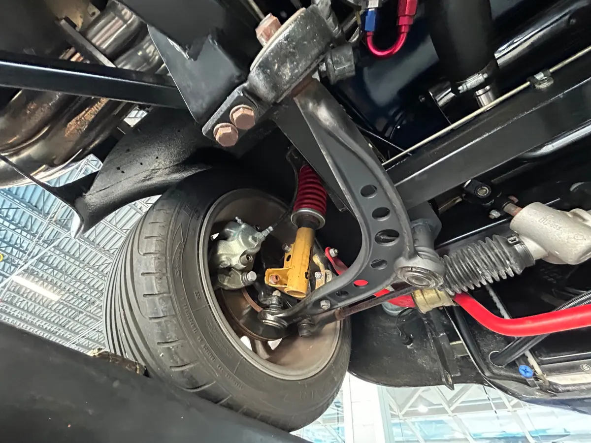 Vehicle photo 45
