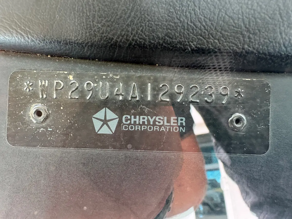 Vehicle photo 22