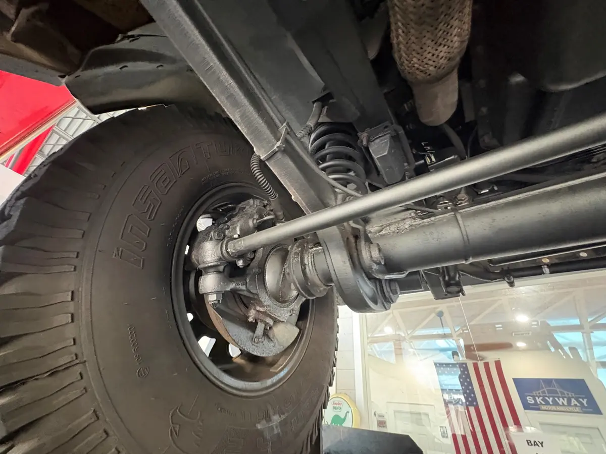 Vehicle photo 51