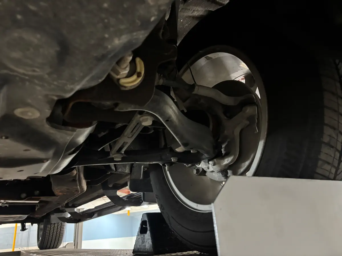 Vehicle photo 39