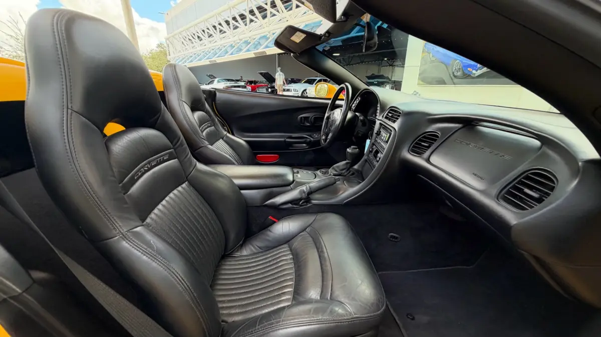 Vehicle photo 44