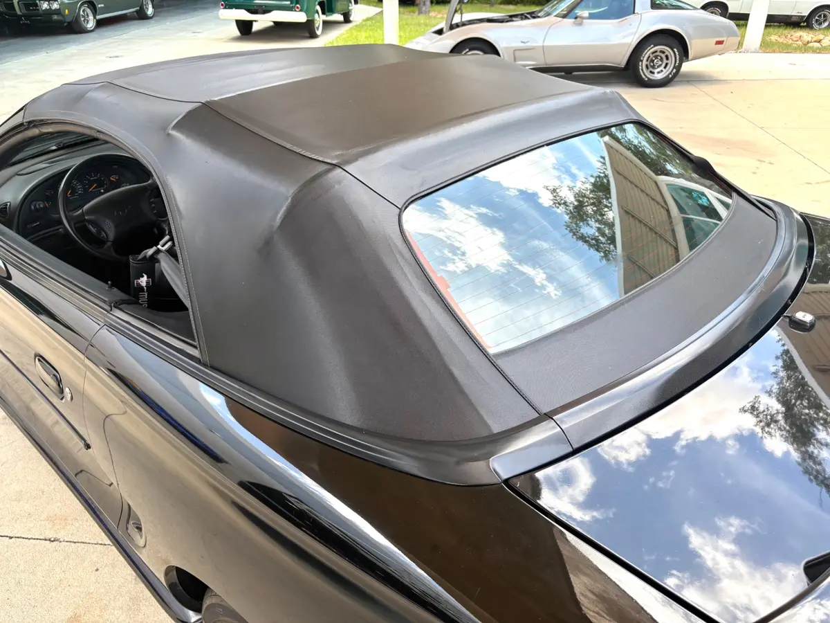 Vehicle photo 25