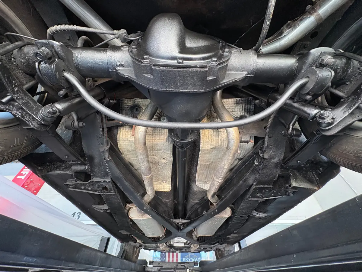 Vehicle photo 50