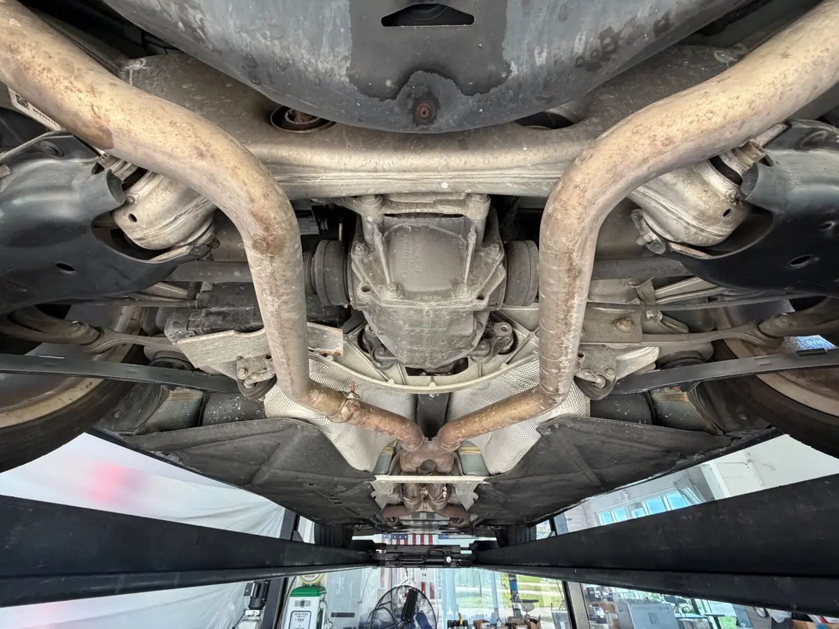 Vehicle photo 48