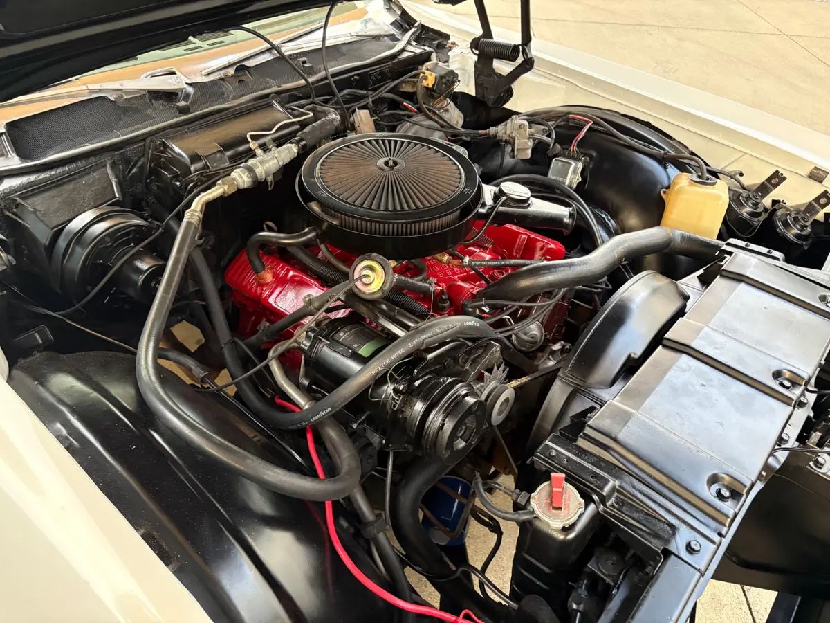 Vehicle photo 29