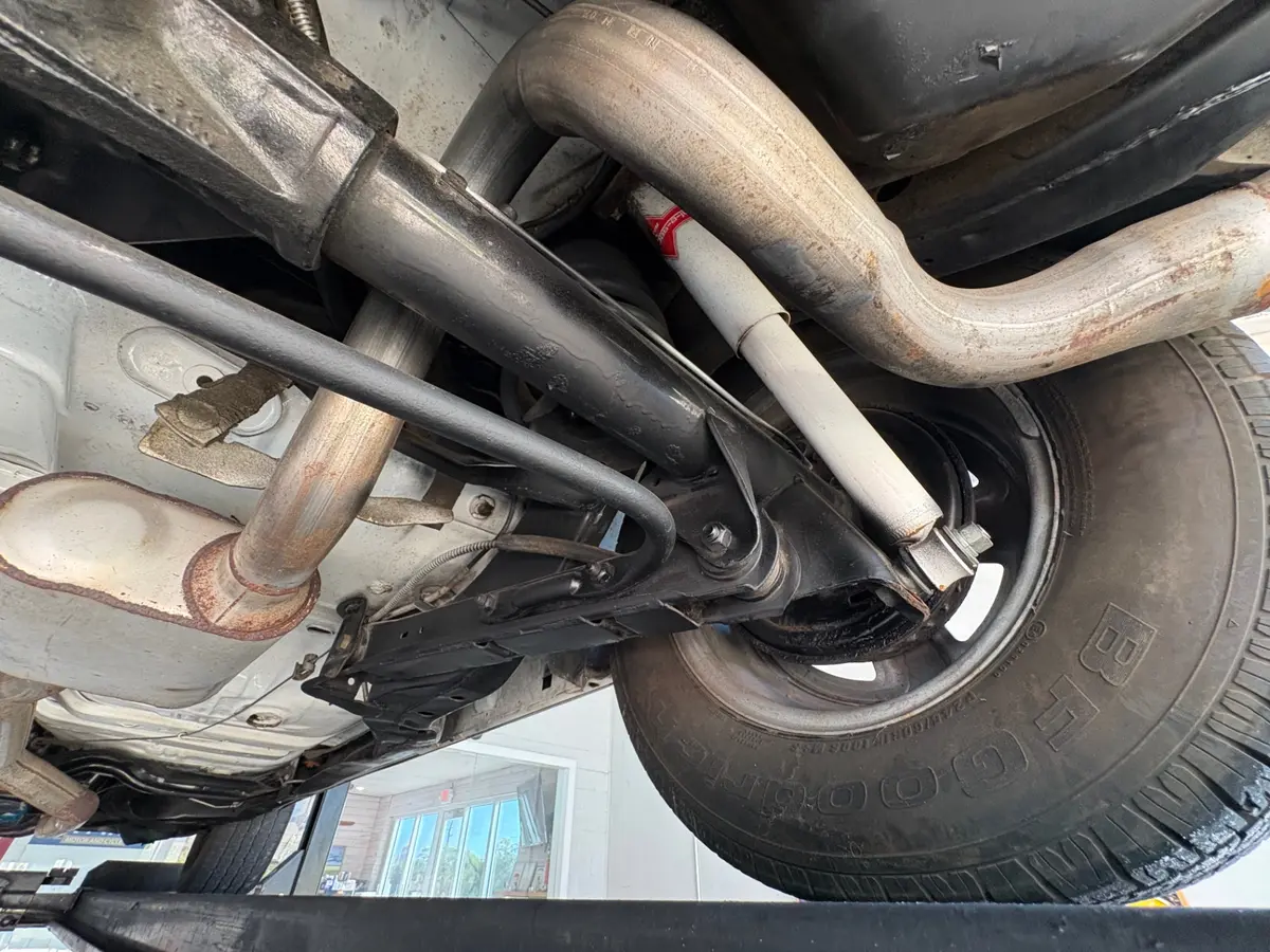 Vehicle photo 48