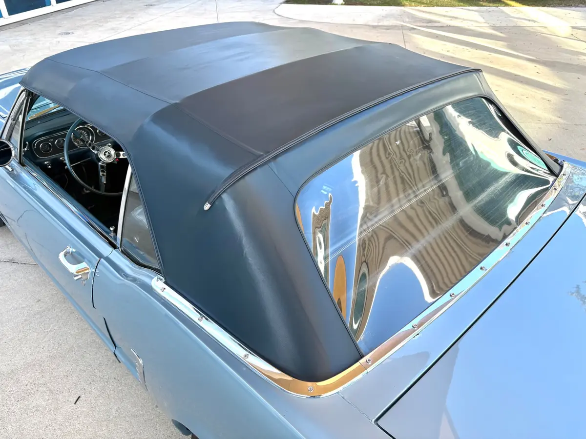 Vehicle photo 26
