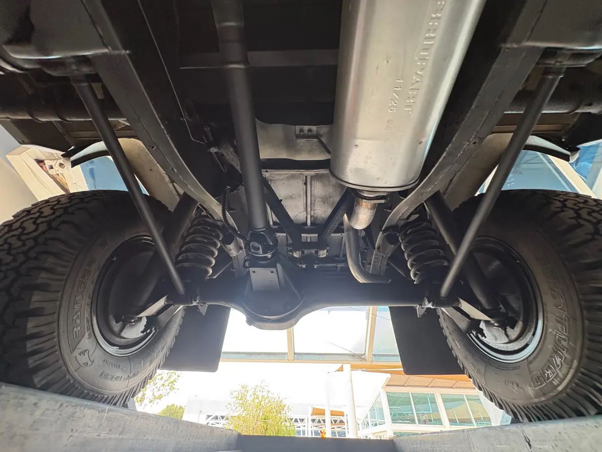 Vehicle photo 56