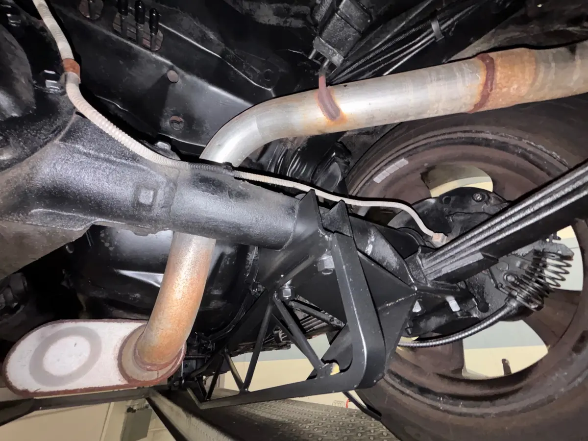 Vehicle photo 37