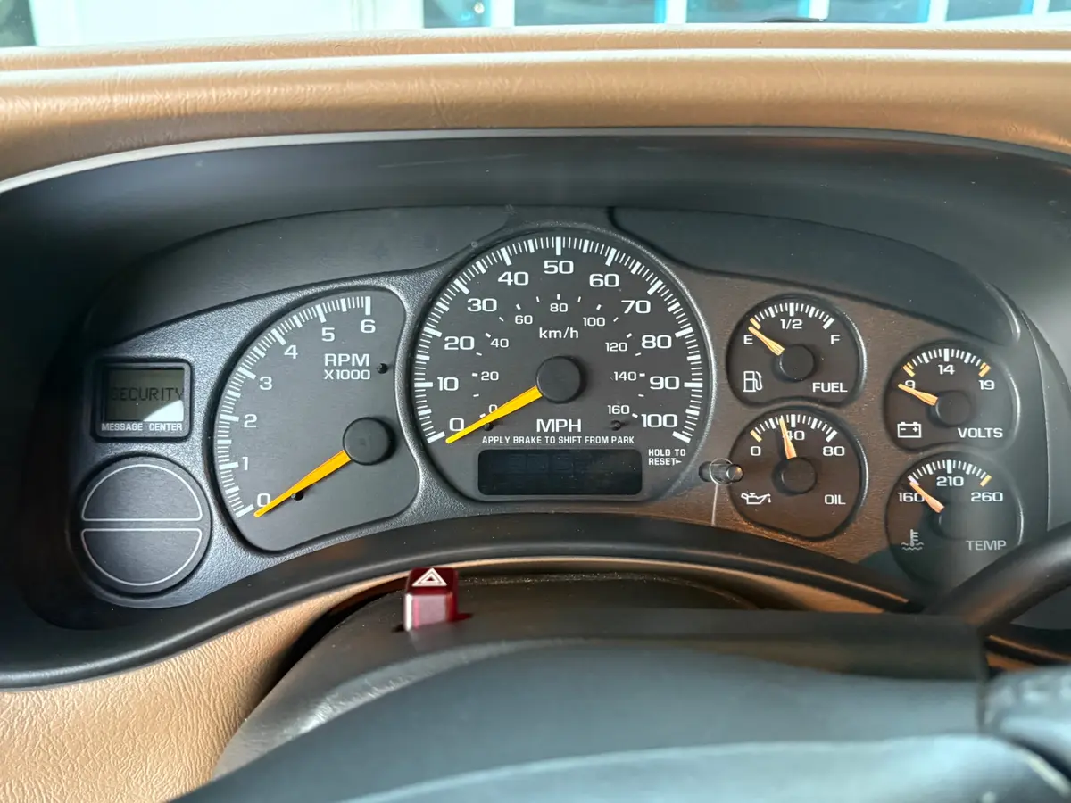 Vehicle photo 37