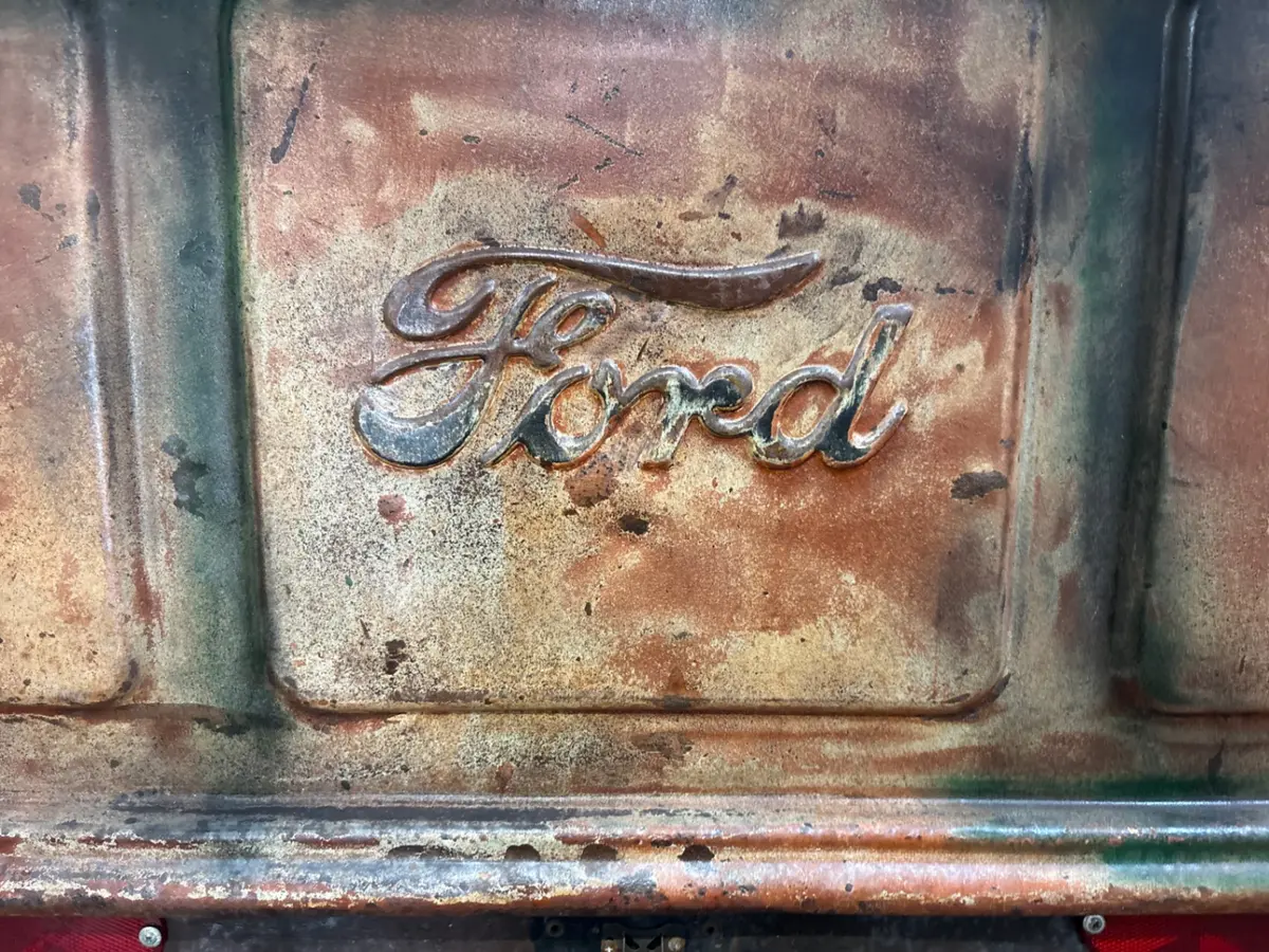 Vehicle photo 22