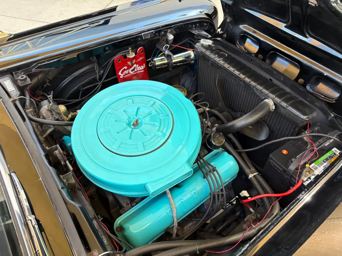 Vehicle photo 25