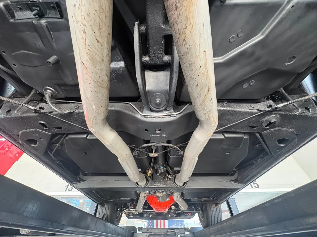 Vehicle photo 61