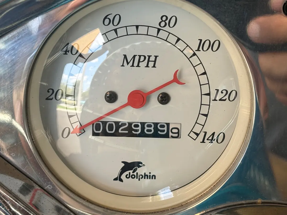 Vehicle photo 24