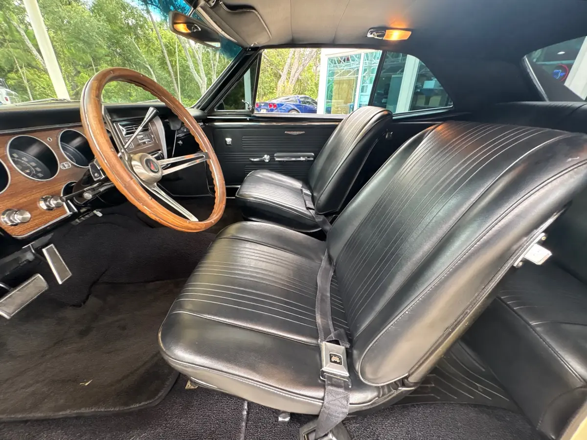Vehicle photo 38