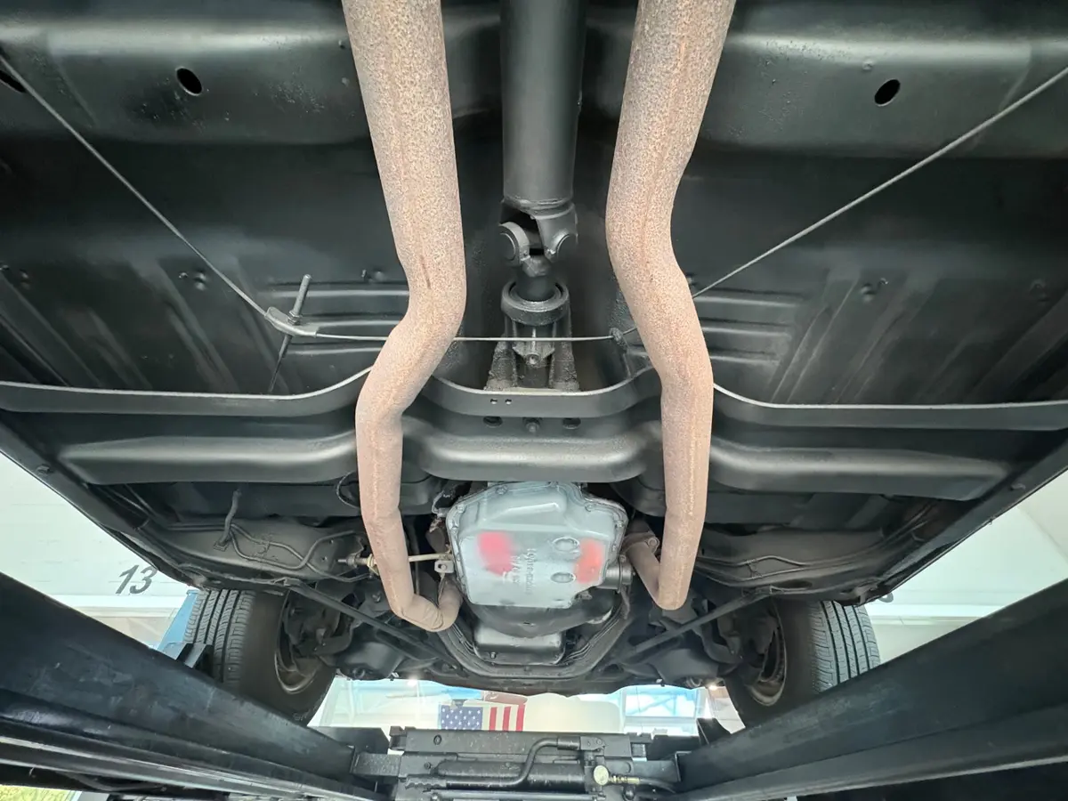 Vehicle photo 49