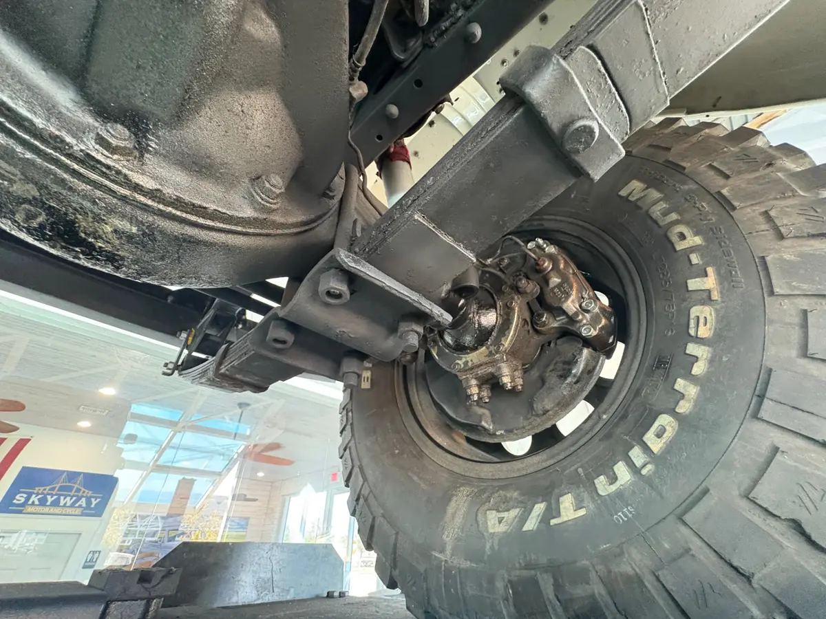Vehicle photo 50