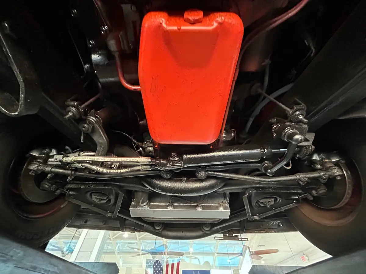 Vehicle photo 46