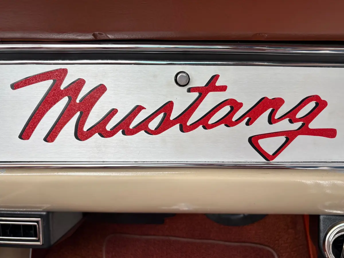 Vehicle photo 49