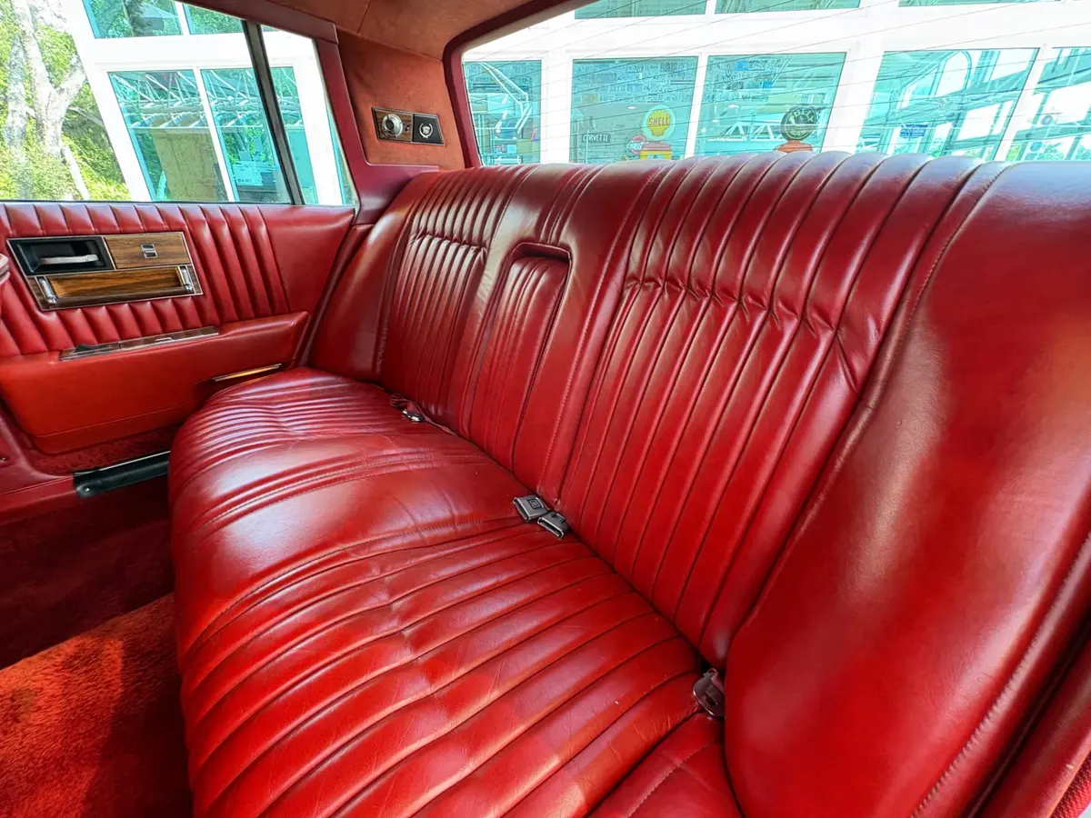 Vehicle photo 41