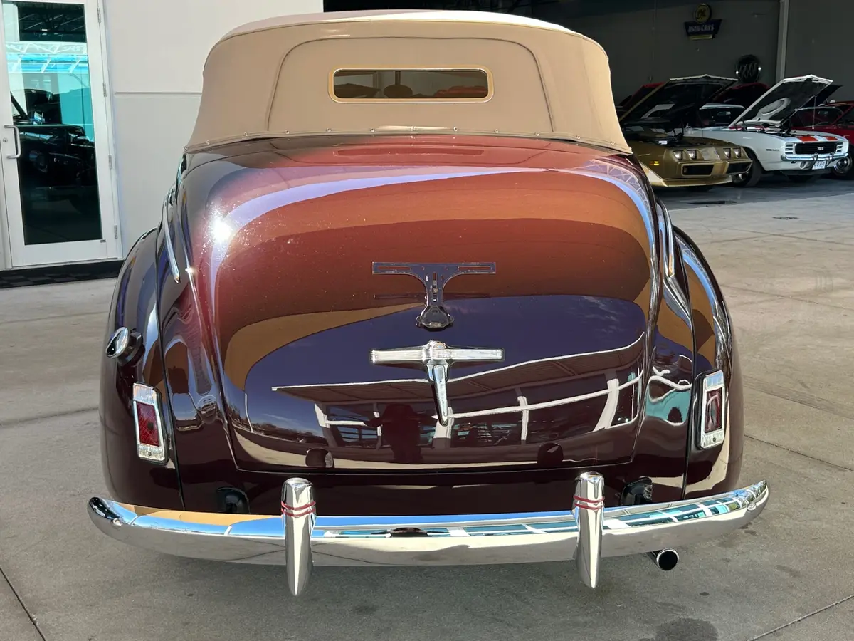Vehicle photo 22