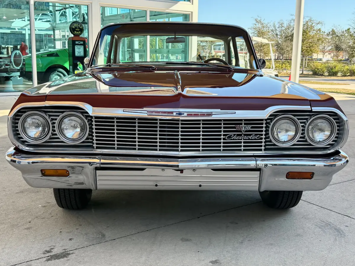Vehicle photo 2