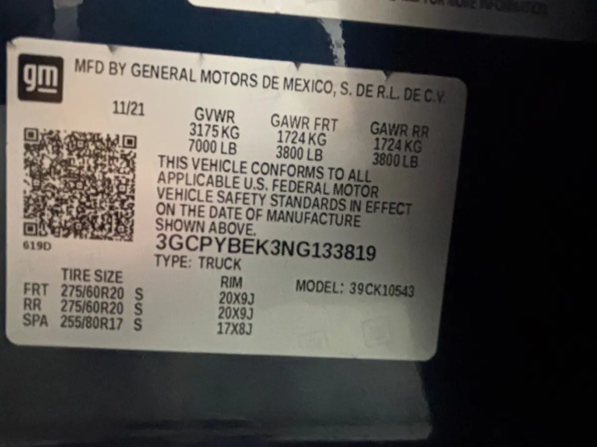 Vehicle photo 12
