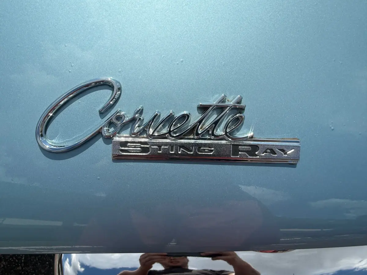 Vehicle photo 27
