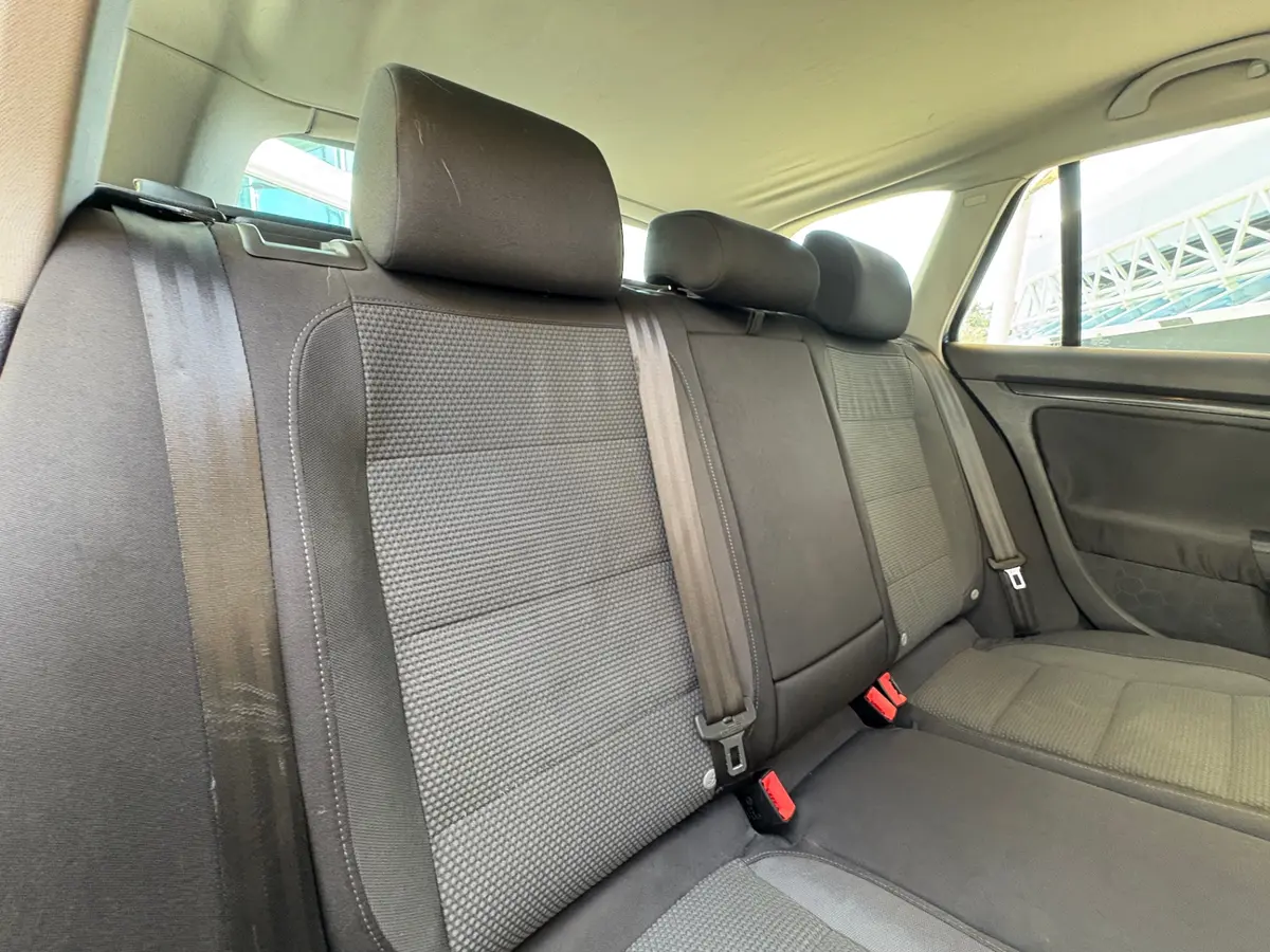 Vehicle photo 46