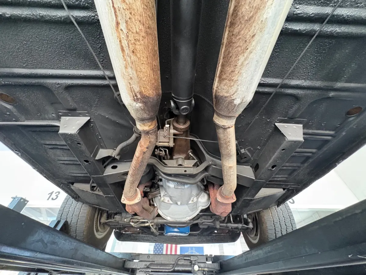 Vehicle photo 47