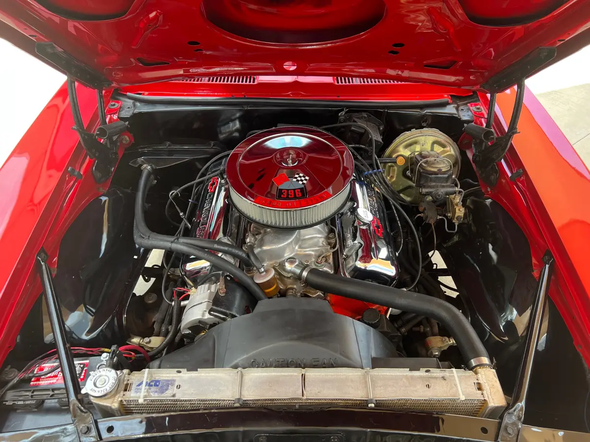 Vehicle photo 30