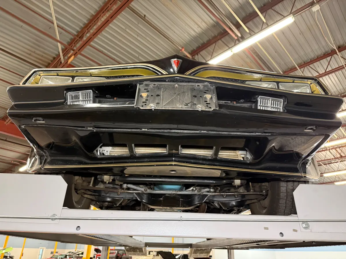 Vehicle photo 66