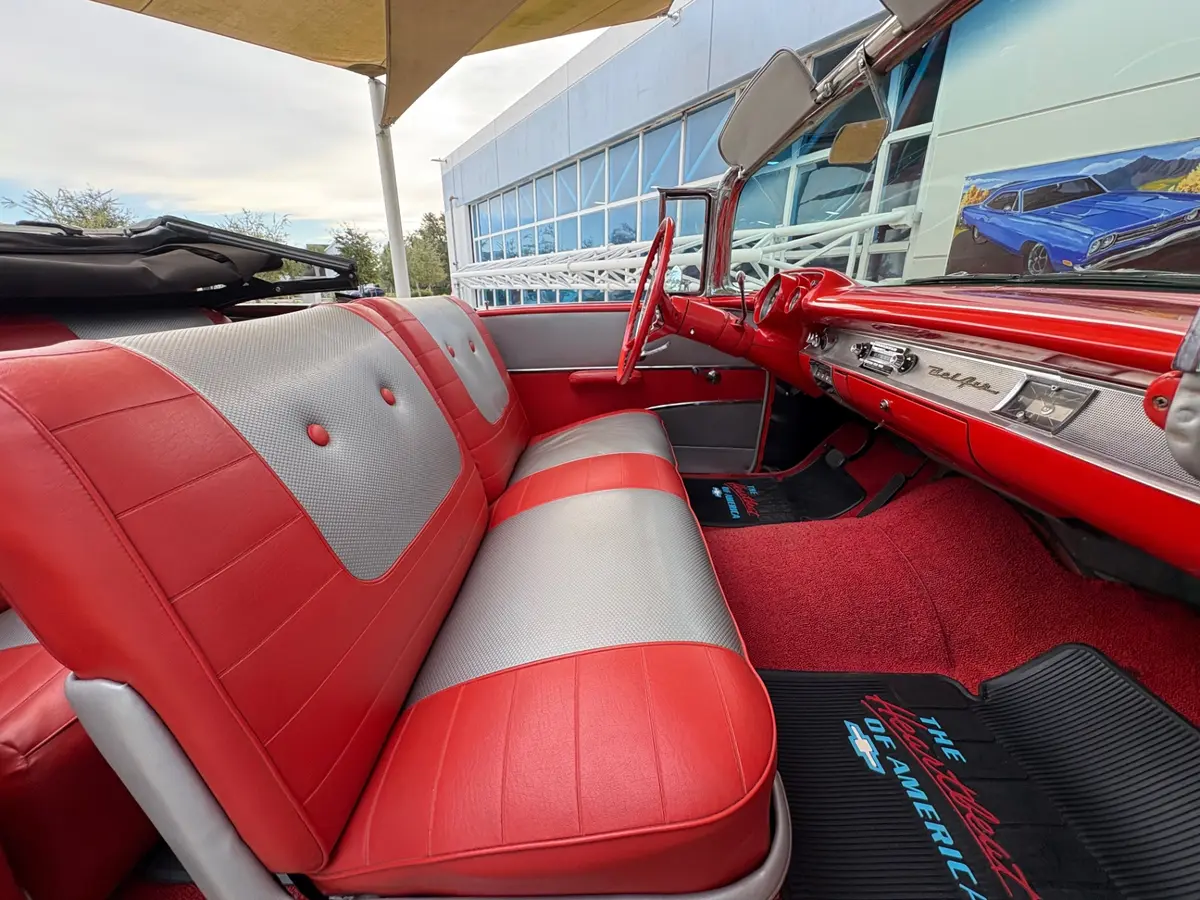 Vehicle photo 43
