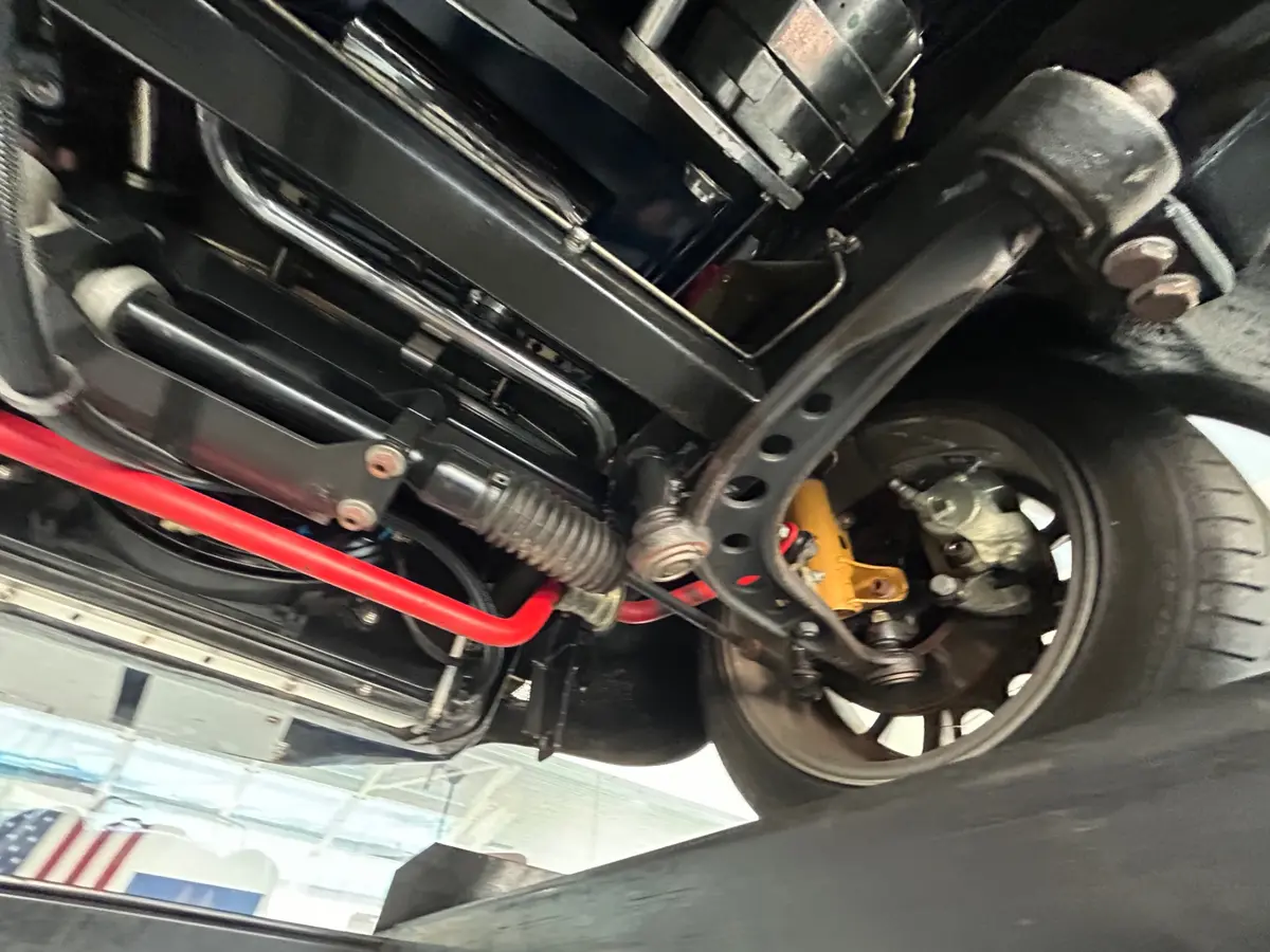 Vehicle photo 46