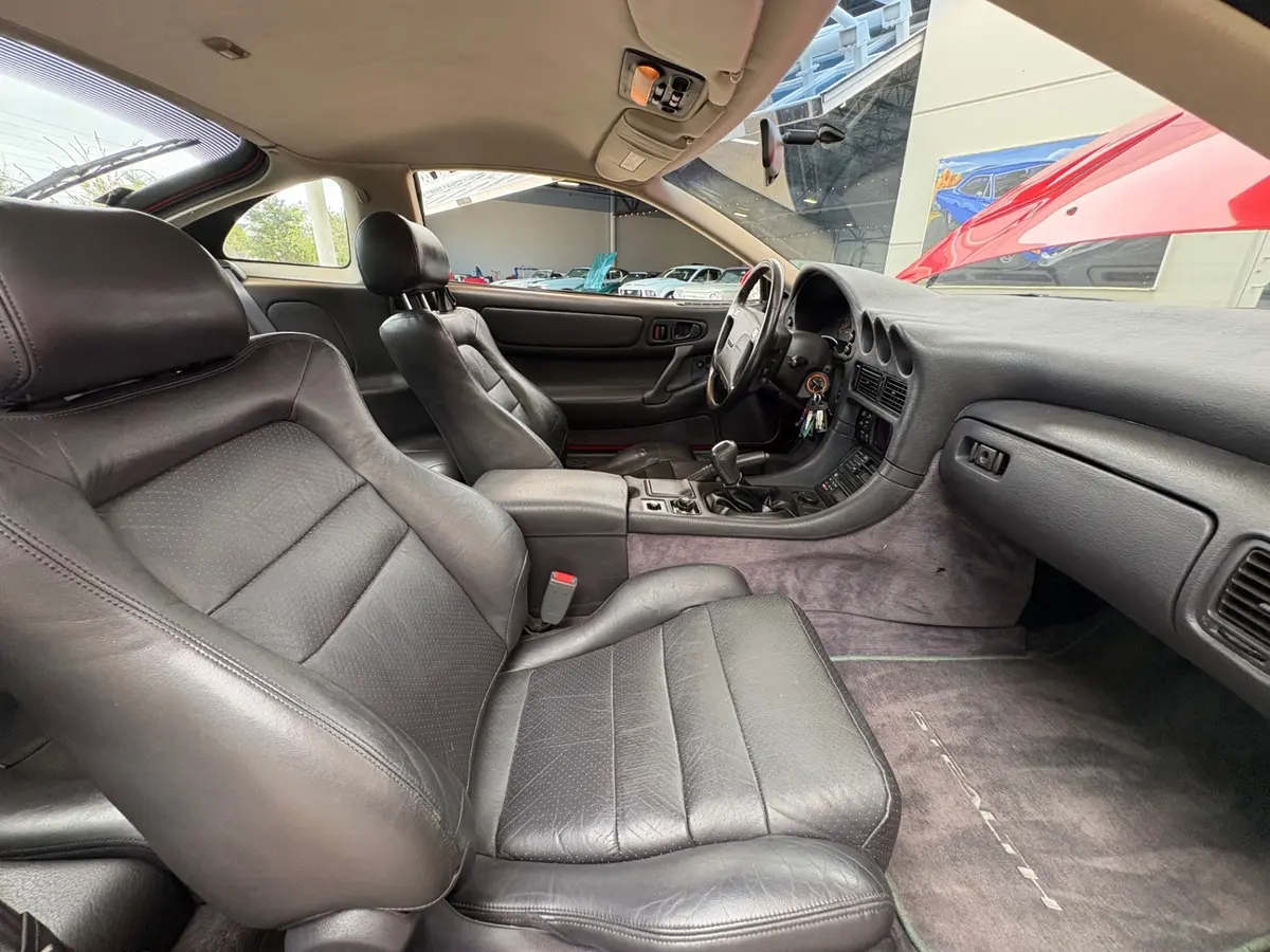 Vehicle photo 42
