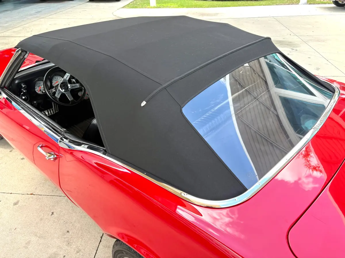 Vehicle photo 24