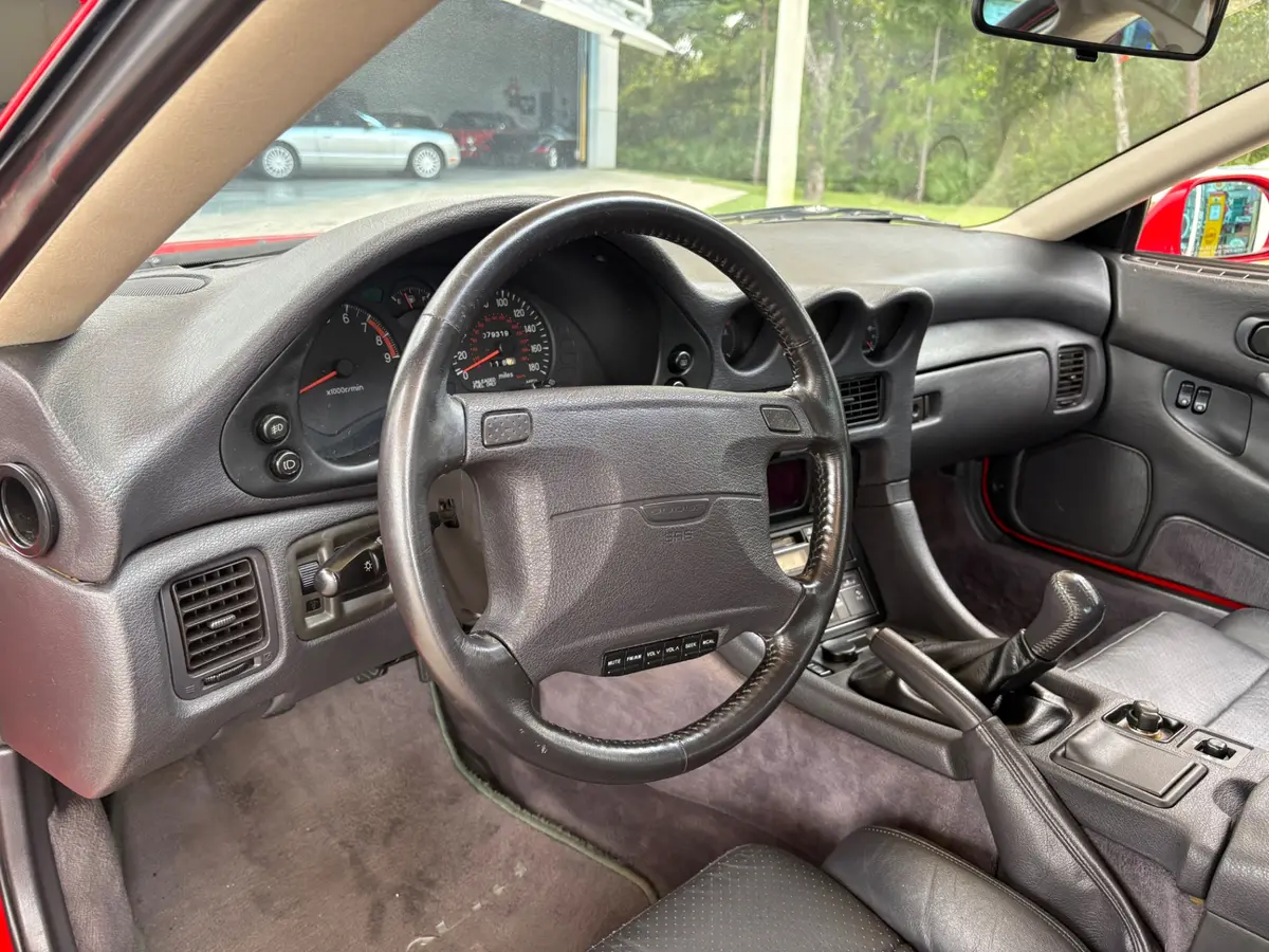 Vehicle photo 34