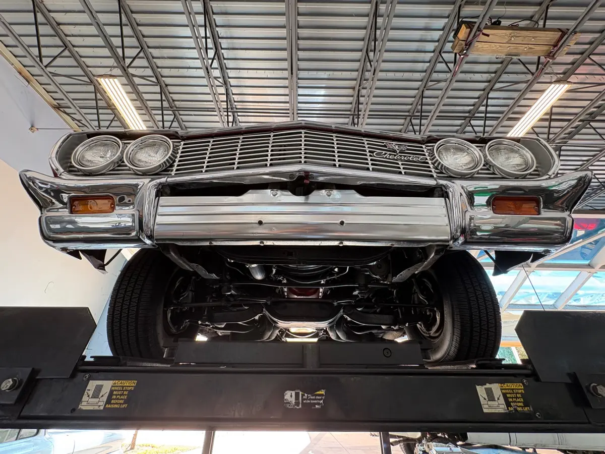 Vehicle photo 52