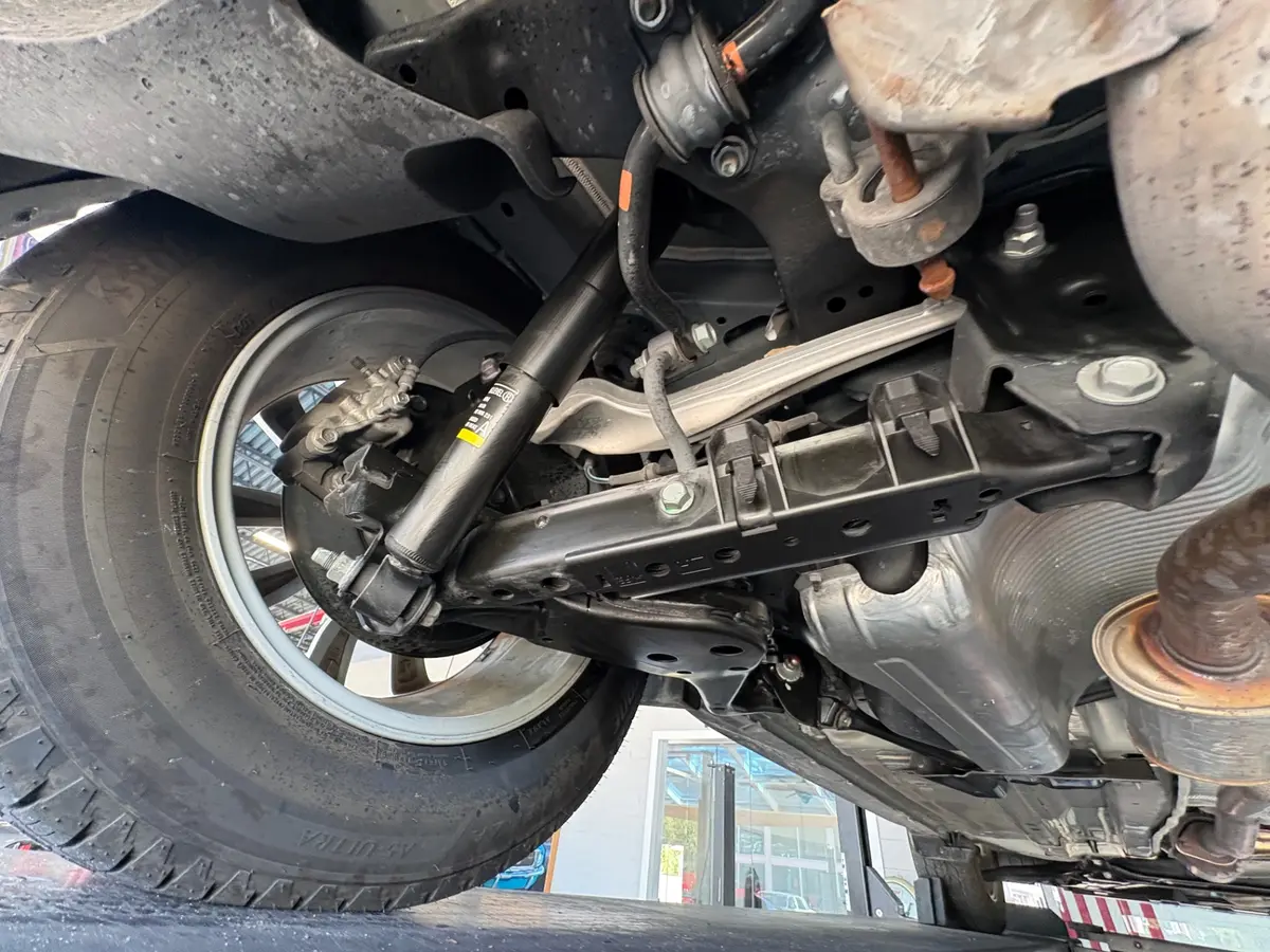 Vehicle photo 48