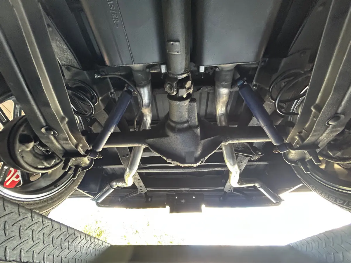 Vehicle photo 56