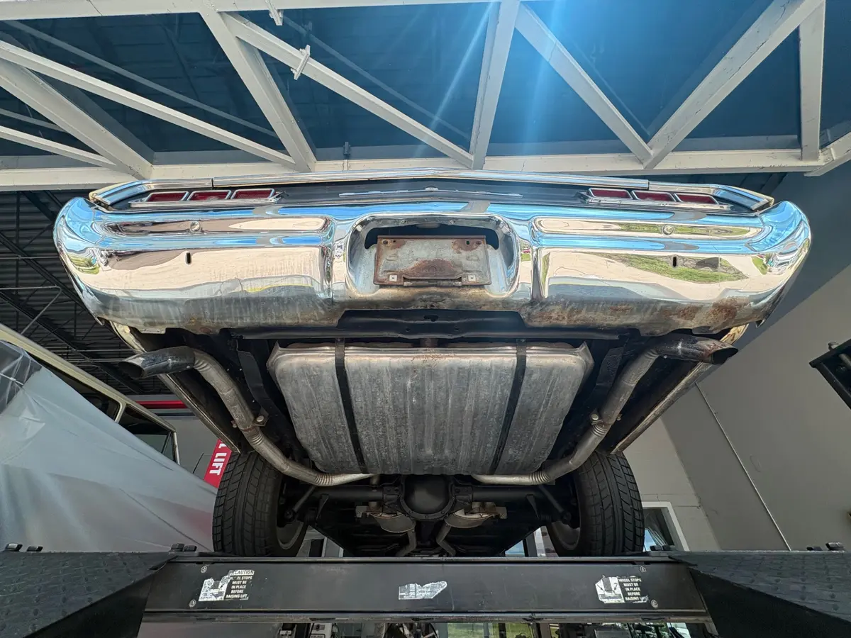 Vehicle photo 48