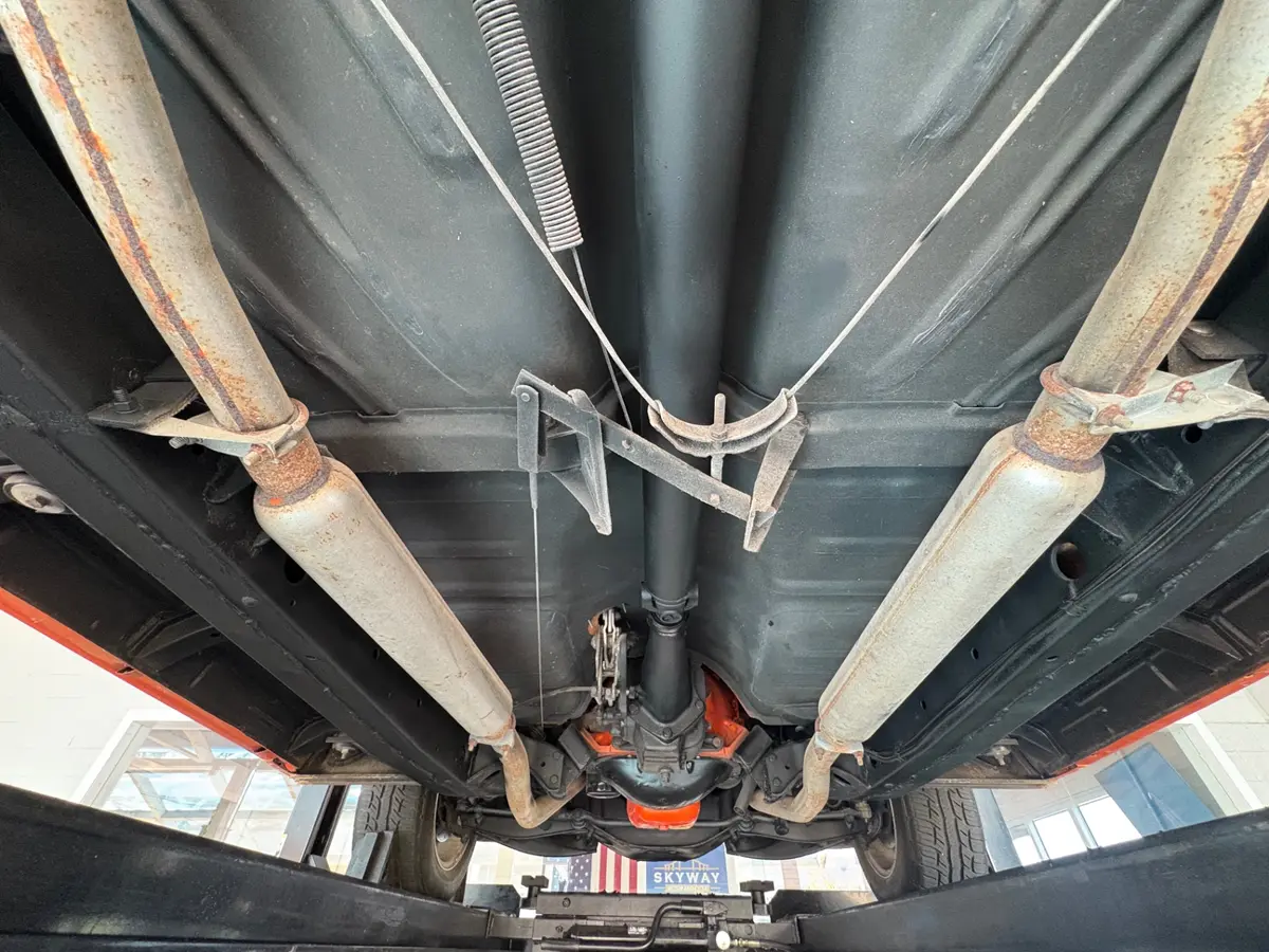 Vehicle photo 49