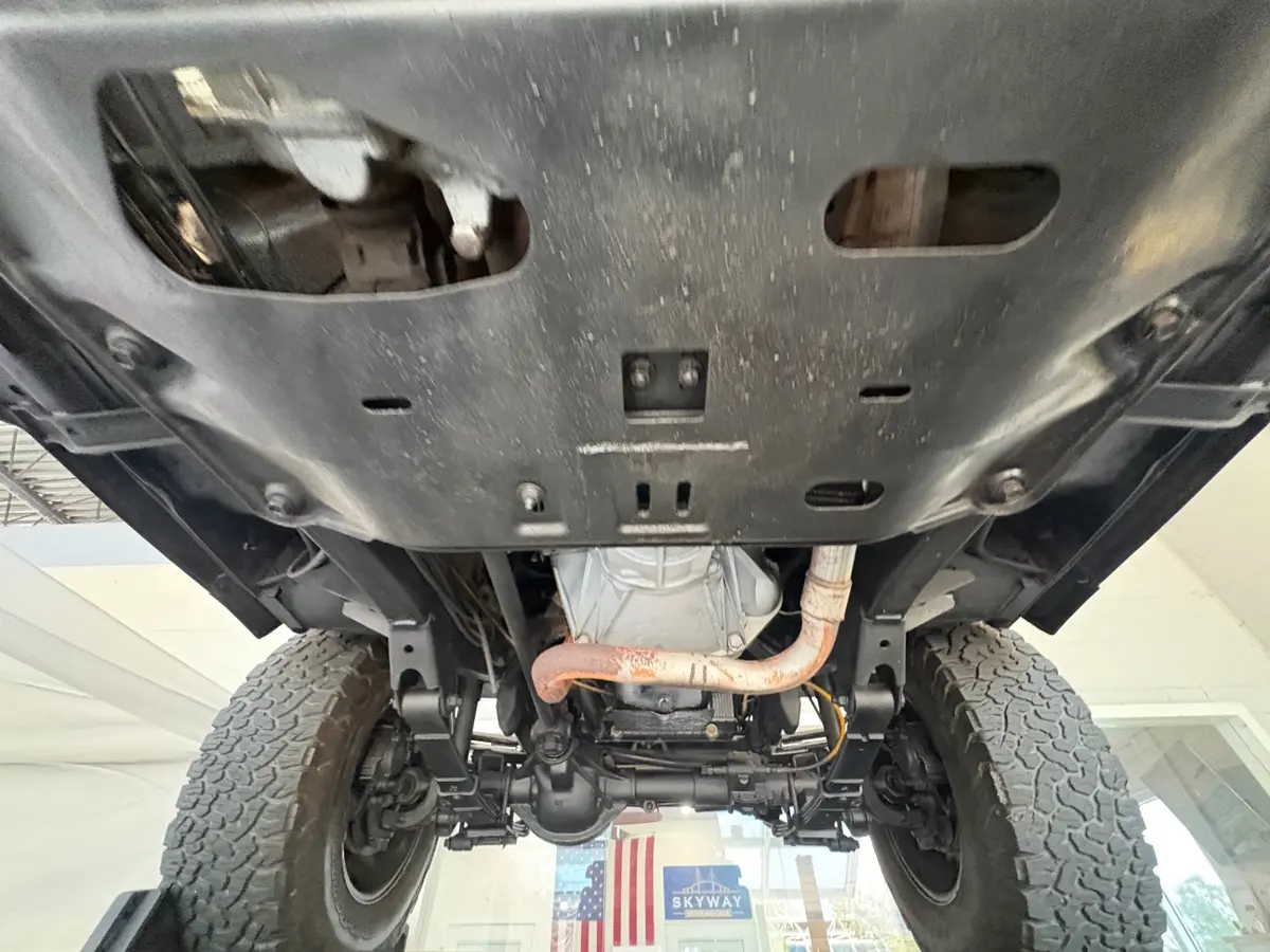 Vehicle photo 47