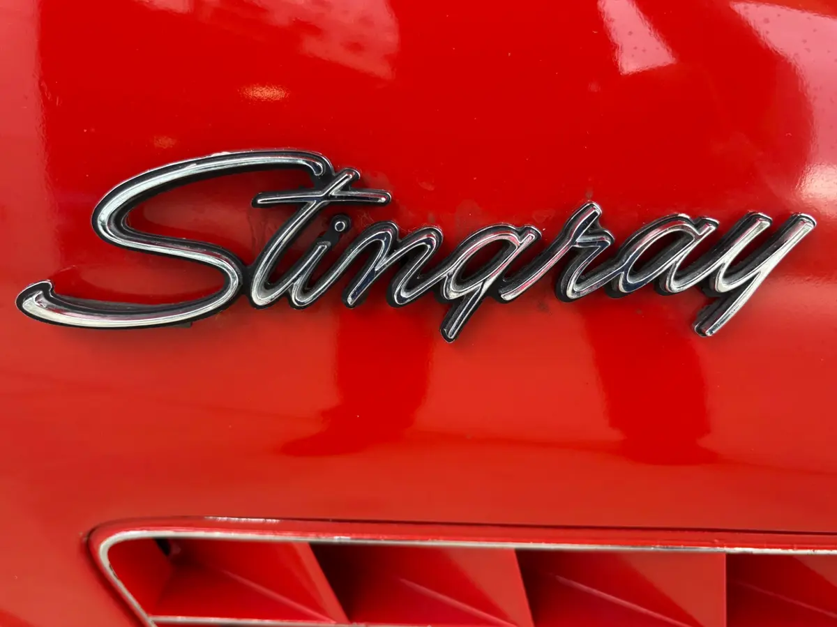 Vehicle photo 22